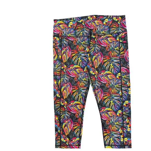 CVG Constantly Varied Gear Tropic Like It's Hot Capri Leggings - Picture 2 of 4